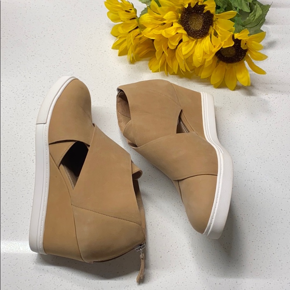 Linea Paolo Cutout Wedge Bootie NWT US 9.5